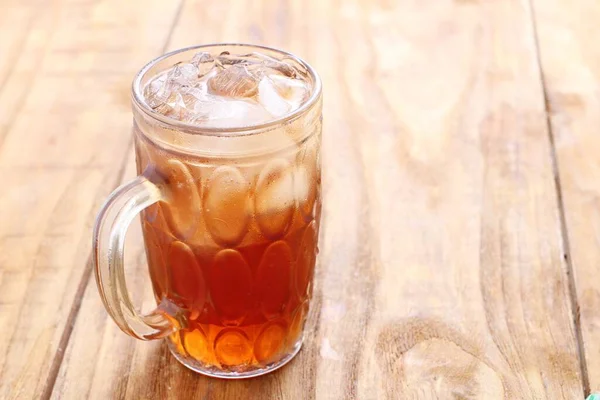 Сладкий Холодный Чай Деревянном Столе — стоковое фото