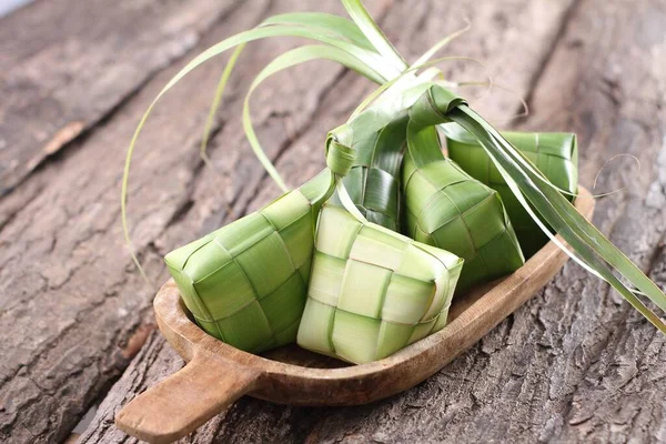 Kora Ketupat Młodych Liści Kokosa — Zdjęcie stockowe