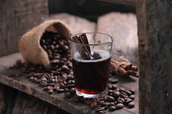 Coffee Drink Prepared Roasted Coffee Beans Darkly Colored Bitter Slightly — Foto Stock
