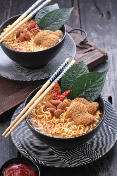 Boiled Noodles Vegetables Nuggets Spicy Seasonings — Stock Photo, Image