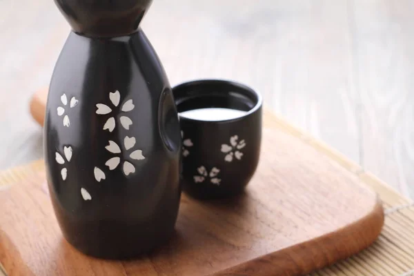 Чорний Чайний Пот Квітковою Мотивацією — стокове фото