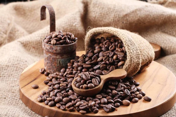 Prażone Ziarna Kawy Zbliżenie — Zdjęcie stockowe