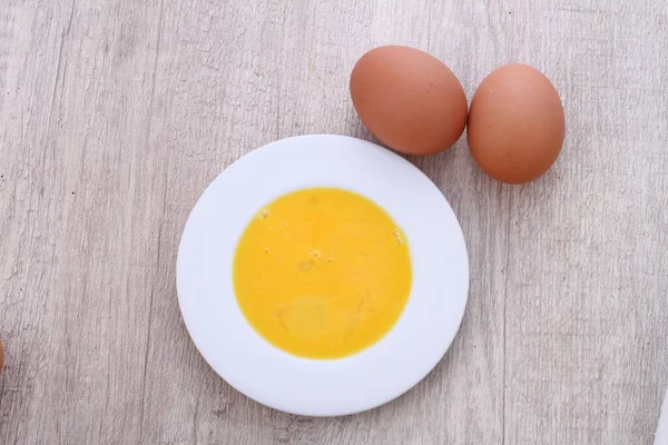 Gambar Telur Mentah Latar Belakang Cerah — Stok Foto