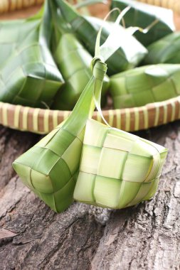 Geleneksel muz yapraklı pilav, Tayland tatlısı. 