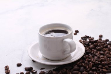 Kahve ve kahve çekirdeği. 