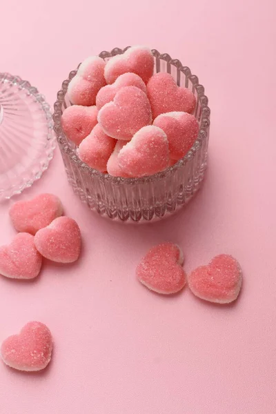 Biscoitos Forma Coração Rosa Fundo Branco — Fotografia de Stock