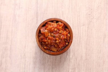 Kömür ızgarasında ızgara et.