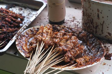 Lezzetli Asya yemeklerinin yakın görüntüsü