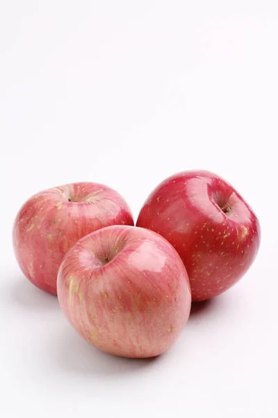 Κόκκινο Μήλο Απομονωμένο Λευκό Φόντο — Φωτογραφία Αρχείου