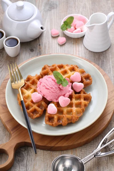Delicious Homemade Waffles Pink Red Currant Top View — Stock Photo, Image