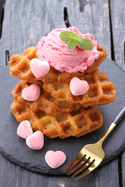 Homemade Raspberry Ice Cream Raspberries Mint Wooden Background — Stock Photo, Image