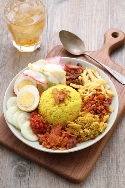 Thailändische Traditionelle Küche Gebratenes Huhn Mit Fleisch Reis Und Schweinefleisch — Stockfoto