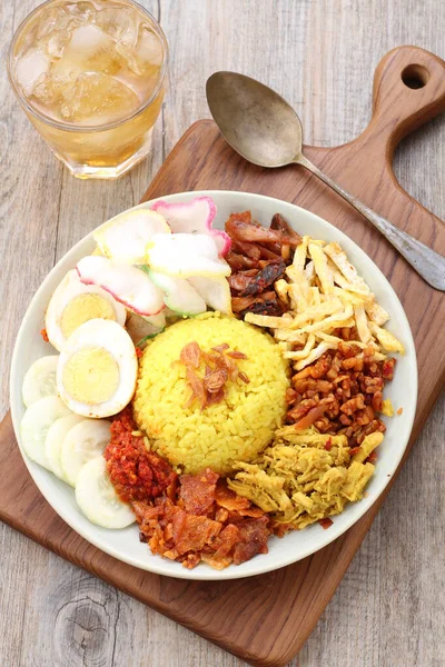 Ris Och Stekt Ägg Med Kött Och Grönsaker Restaurang — Stockfoto