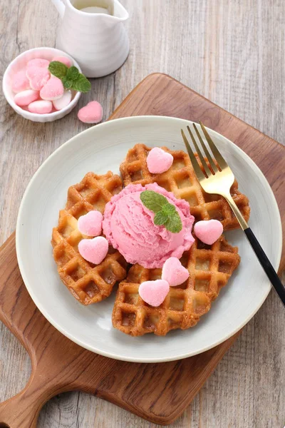 Delicious Waffle Chocolate Raspberry — Stock Photo, Image