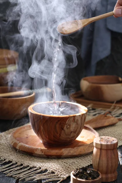 Ceremonia Herbaty Czajniczek Filiżanki Kawy Drewnianym Stole — Zdjęcie stockowe