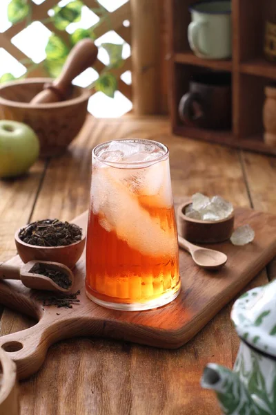 レモンとミントのお茶の儀式 — ストック写真
