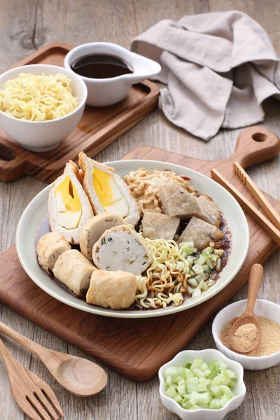 Korejské Jídlo Tradiční Rýže Boční Strana Tteok Smažený Rýžový Dort — Stock fotografie
