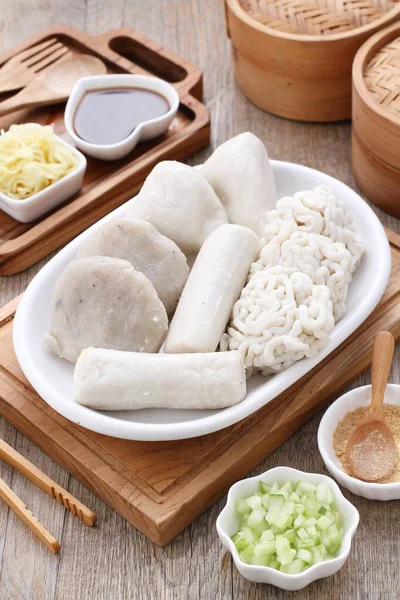 Kore Yemekleri Şarkı Sözü Yarım Şeklinde Pirinç Keki Puf Tamam — Stok fotoğraf