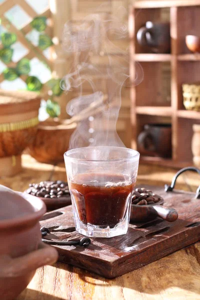 Gorąca Kawa Mlekiem Cynamonem — Zdjęcie stockowe