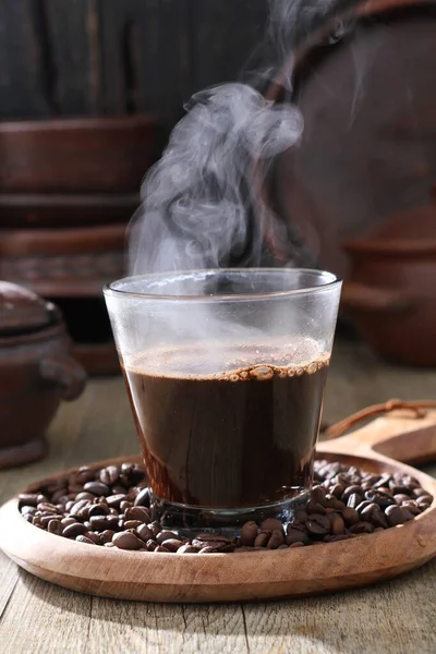 Gorąca Kawa Drewnianej Misce — Zdjęcie stockowe