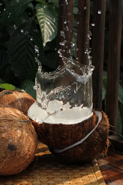 Kokosmjölk Glaset Med Kokos — Stockfoto