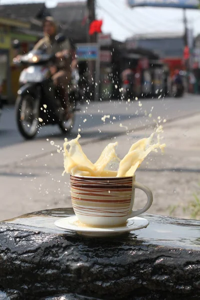 Una Tazza Caffè Sul Tavolo — Foto Stock