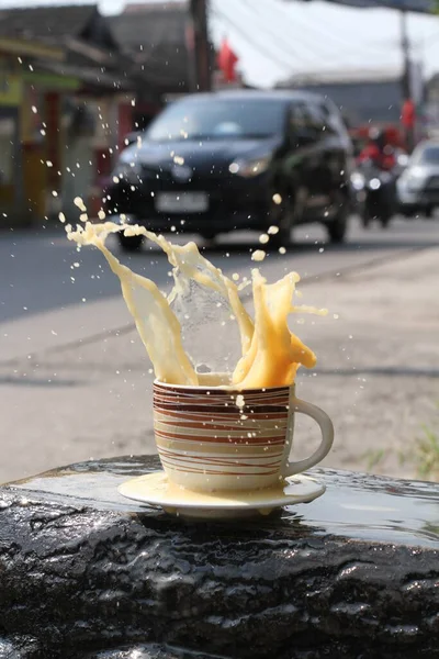 Gros Plan Une Tasse Café Avec Verre Lait Dans Verre — Photo