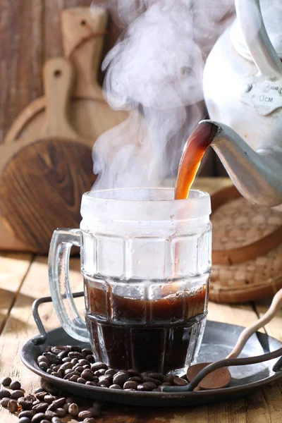 Varm Kaffe Glas Kop Med Ske Træbaggrund - Stock-foto