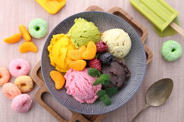Мороженое Различными Вкусами — стоковое фото