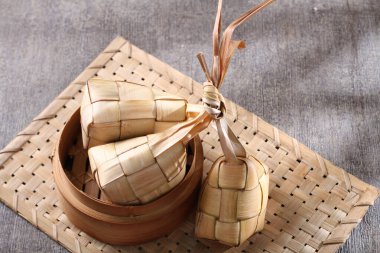 pirinç köftesi, Asya hamur köftesi