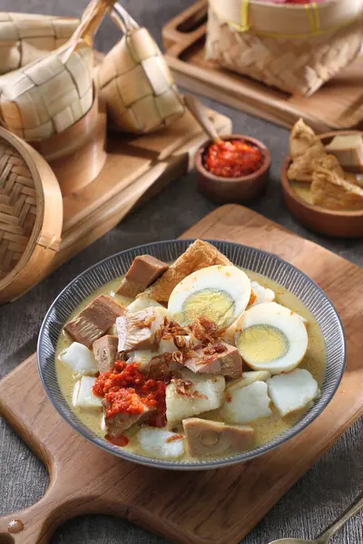 Korean Παραδοσιακή Σούπα Τροφίμων Κέικ Ρυζιού Kimchi — Φωτογραφία Αρχείου