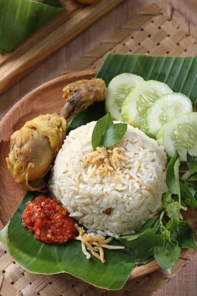 Nasi Dengan Ayam Kari Ayam — Stok Foto