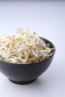 Beyaz arka planda taze Çin lahanası