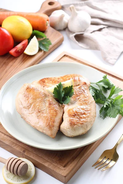 sebzeli tavuk göğsü.