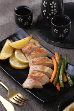 sebzeli ızgara tavuk budu