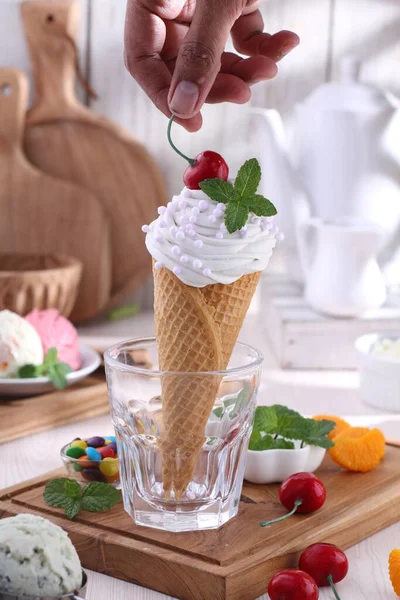 Ice Cream Berries — Stock Photo, Image