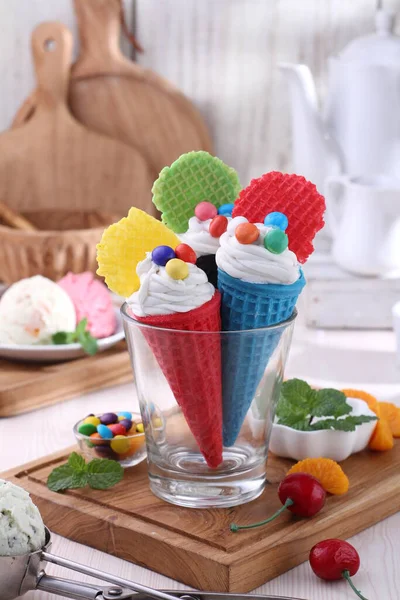 Мороженое Вафельной Чашке — стоковое фото