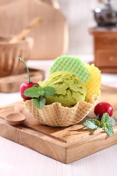 新鮮でおいしいアイスクリーム — ストック写真