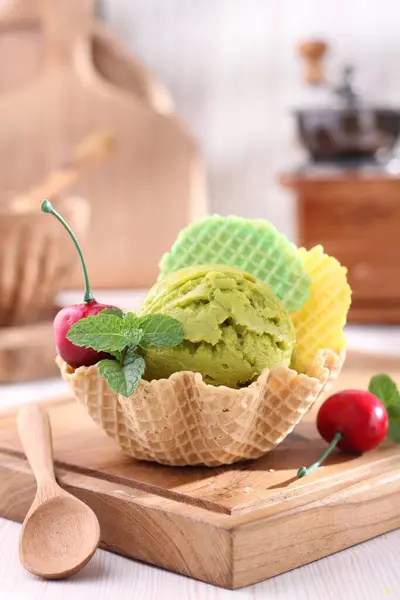 Вафельне Морозиво Ятою Морозивом — стокове фото