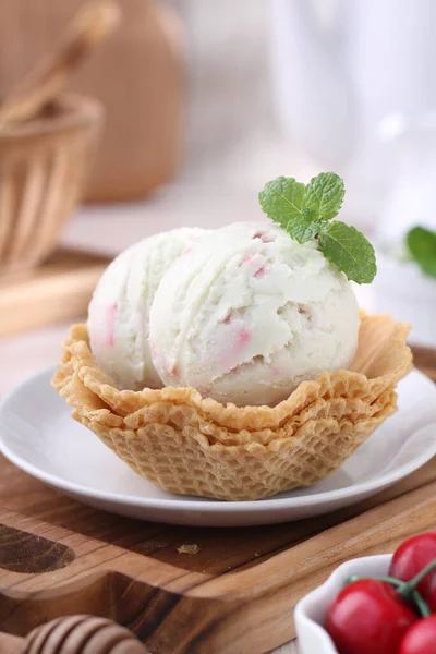 Мороженое Миске — стоковое фото