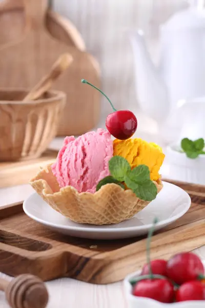 Морозиво Фруктами — стокове фото