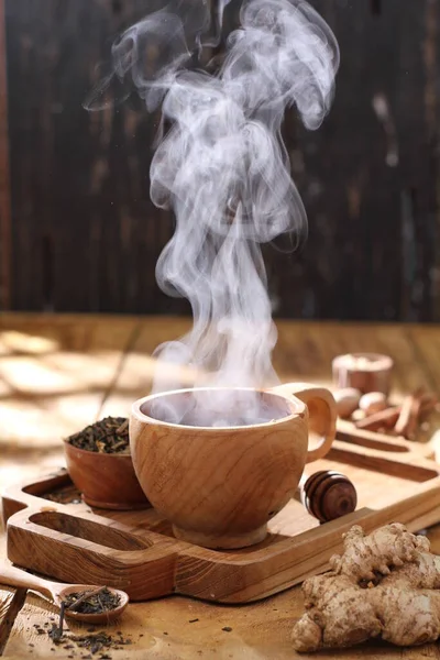 Egy Csésze Forró Tea Asztalon — Stock Fotó