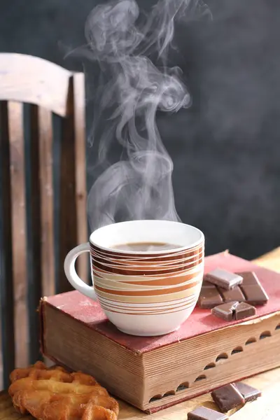 Tanımlama Bilgileri Çikolata Ile Kahve Fincanı — Stok fotoğraf