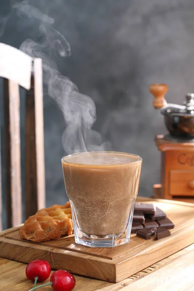 Horká Káva Mlékem Skořicí — Stock fotografie