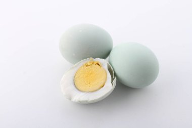 yumurta beyaz zemin üzerine yakın çekim