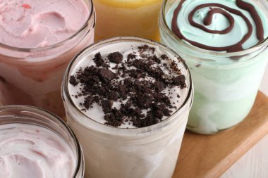 çeşitli dondurma çeşitleri