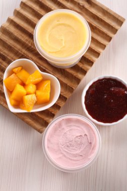 çeşitli meyve ve meyveler