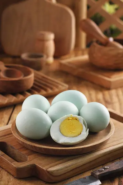 Fresh Organic Eggs Wooden Background — Stok fotoğraf