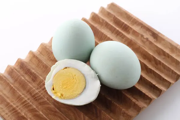 Beyaz Arka Planda Yumurta Tavuk Yumurtası — Stok fotoğraf