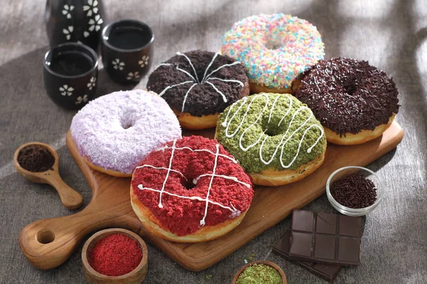 Вкусные Пончики Шоколад — стоковое фото
